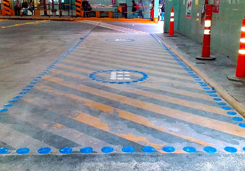 Kit Figura Estacionamiento Exclusivo - Punto