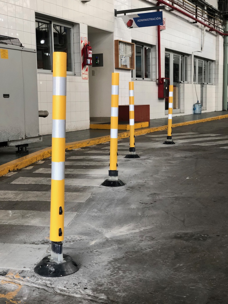 Poste Delineador Flexible - Alto Tránsito